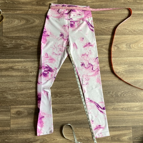 NWT 2 Piece Seamless Yoga Set 7/8 Legging and Bralette Lavender and White Small - Picture 8 of 8